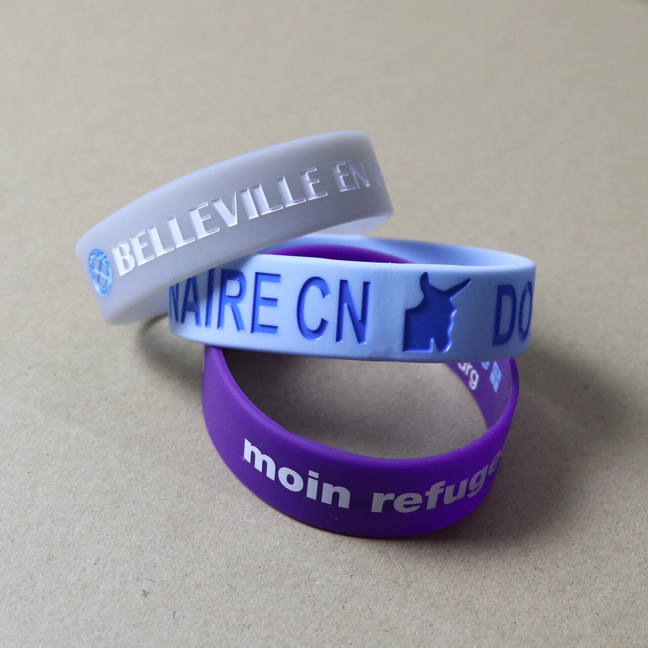 Silicone wristbands 3/4 inch wide image