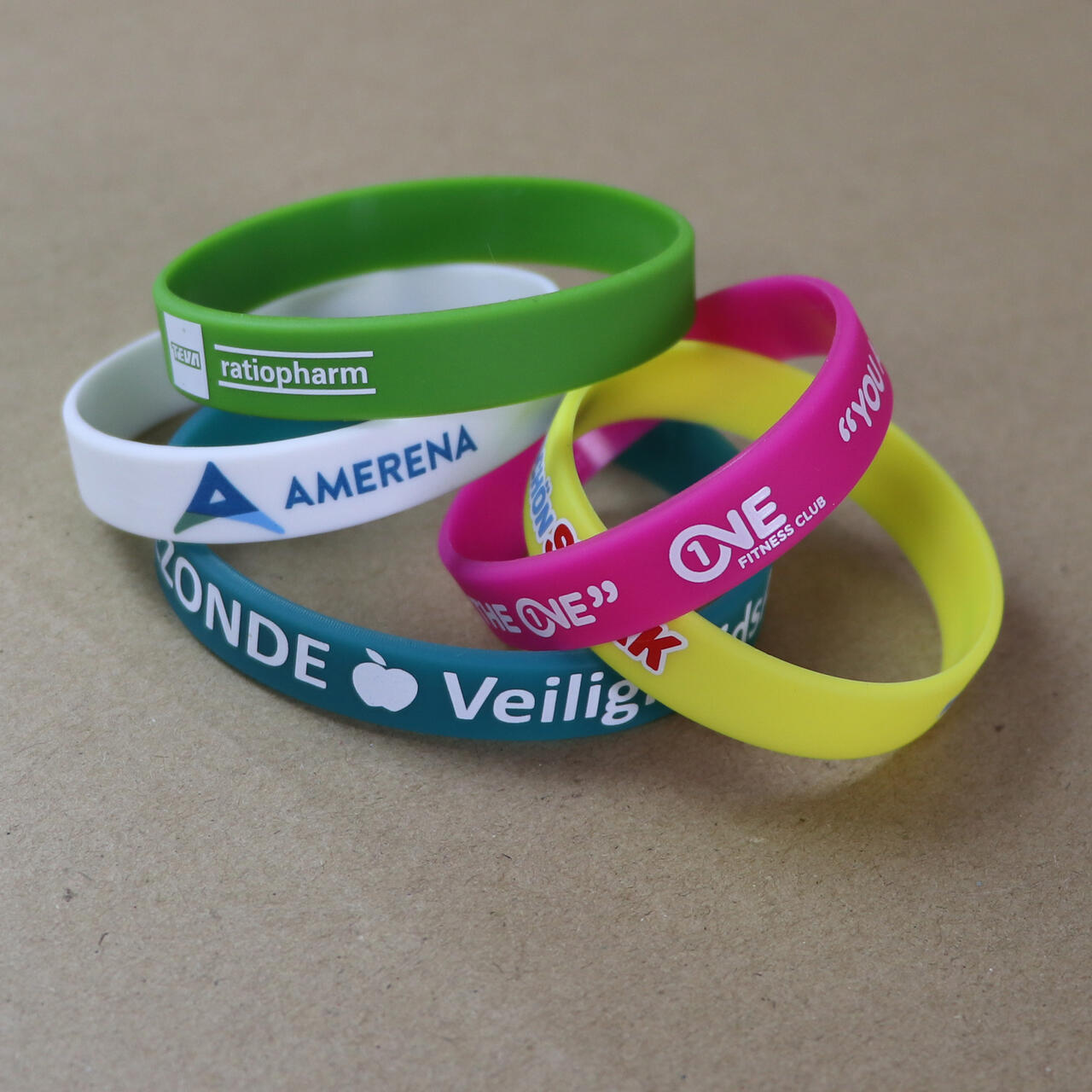 Silicone wristbands 1/2" wide image