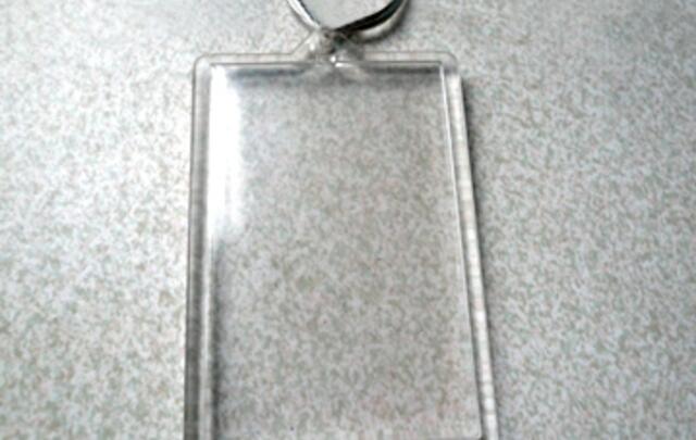 Keychain shell with custom artwork lenticular print image