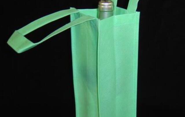 Custom printed PP non-woven wine bag for 1 bottle image